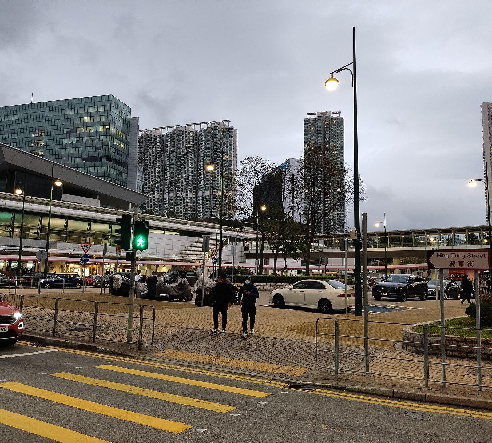 HK 東涌 Tung Chung MTR Station 慶東街 Hing Tung Street Tat Tung Road March 2022 Px3