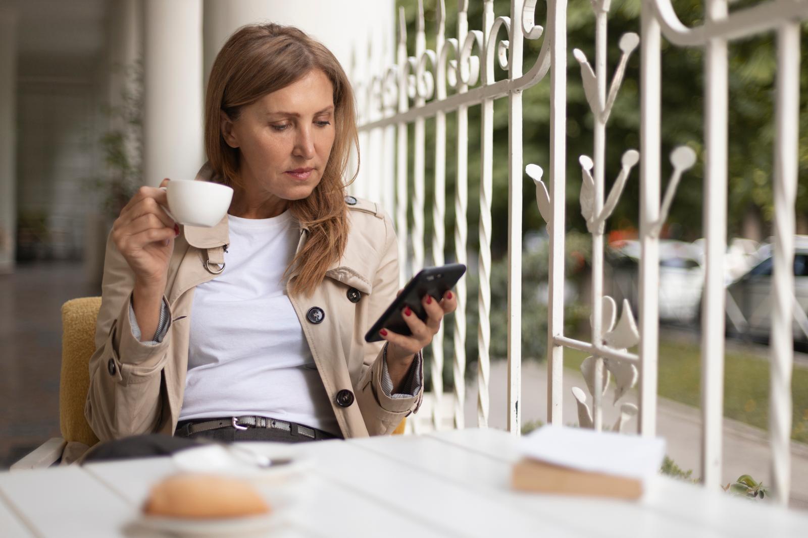Digital detox: setting phone-free hours that actually work